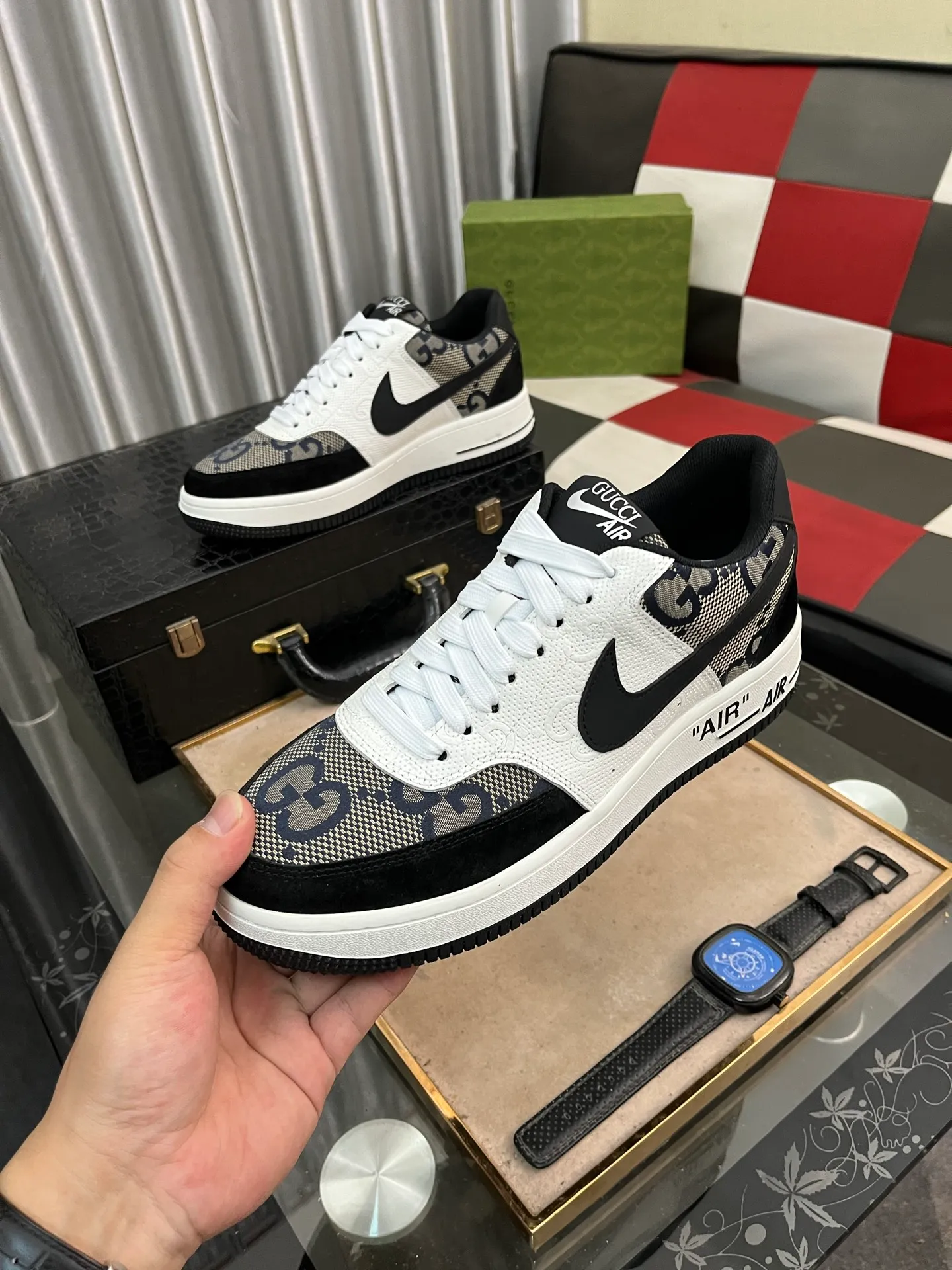 Men's Men's Shoes💰440⌚️⌚️【GUCCI】Gucci men's latest white shoe series casual shoes! The official website is built 1:1. Upper: Made of imported cowhide, with electric embroidery ➕Inner lining: Made of high-quality first-layer pigskin, soft and comfortable. Picky material selection and exquisite workmanship give you the best enjoyment. Size: 38-44 yards, 3️⃣ colors available.